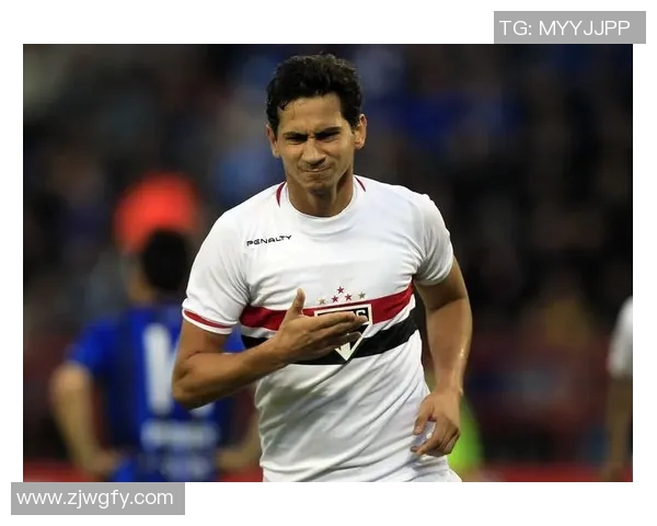 足球明星甘索高清图片欣赏及其职业生涯精彩瞬间回顾